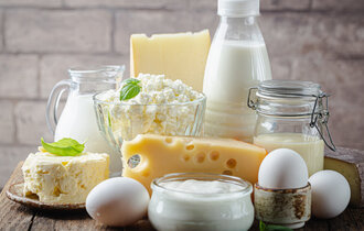 Produkte wie Milch, Eier, Käse, Joghurt