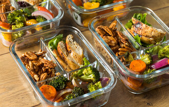 Homemade,Keto,Chicken,Meal,Prep,With,Veggies,In,A,Container Homemade,Keto,Chicken,Meal,Prep,With,Veggies,In,A,Container