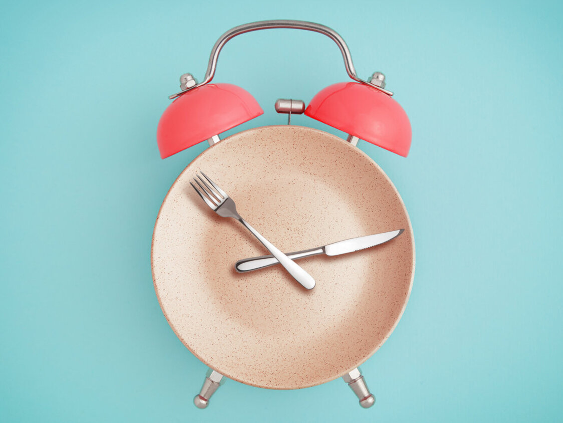Alarm,Clock,And,Plate,With,Cutlery,.,Concept,Of,Intermittent