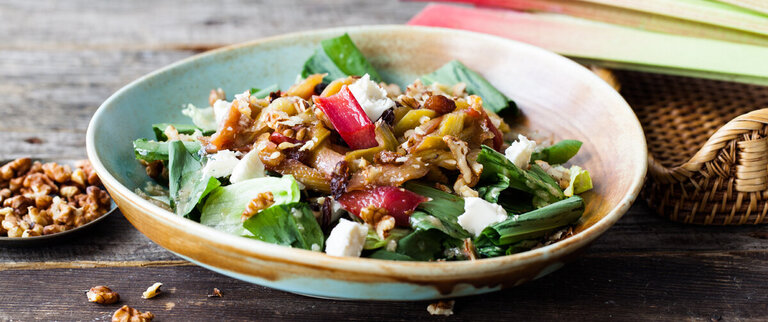 Salad,With,Fried,Fresh,Rhubarb Salat mit Rhabarber
